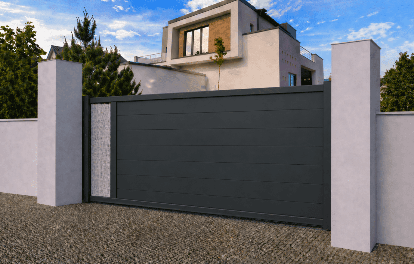 Portail coulissant aluminium semi-ajouré - Balaguere