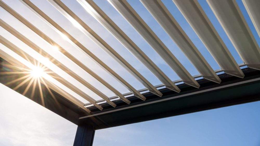 Quelles autorisations pour installer une pergola chez soi ?