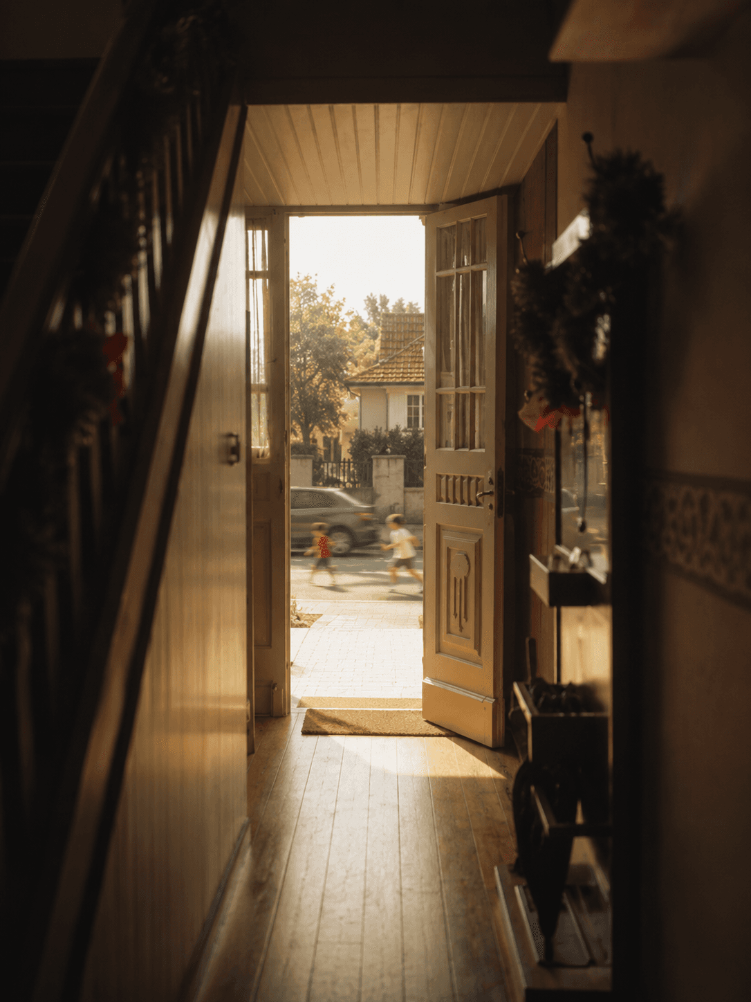 Comment isoler du bruit une porte d’entrée ?